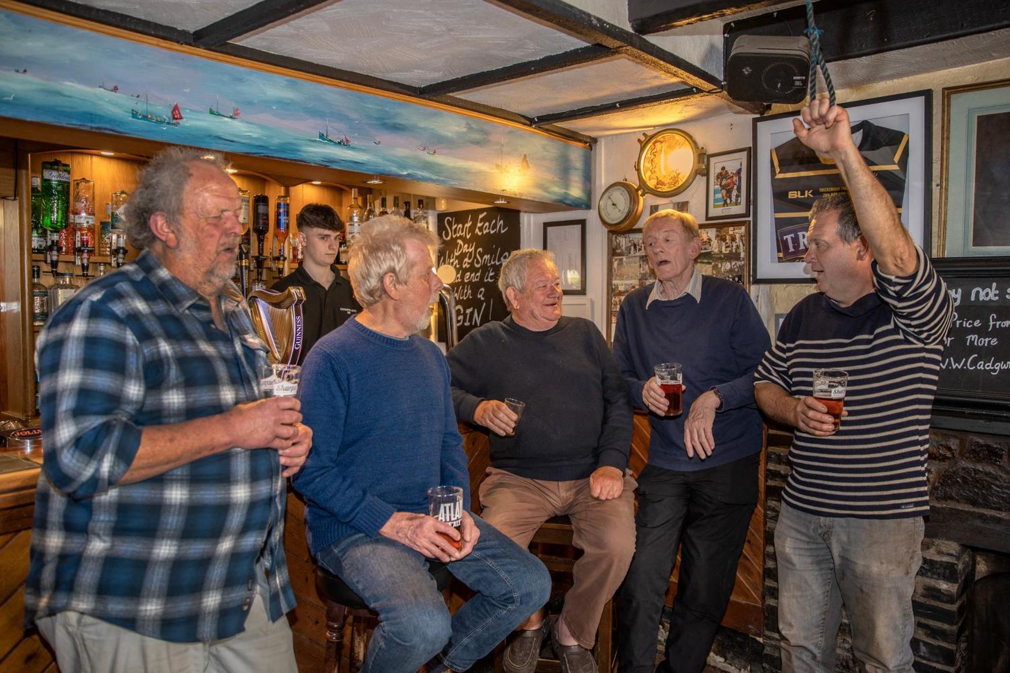 Cadgwith Cove Inn Eksteriør bilde